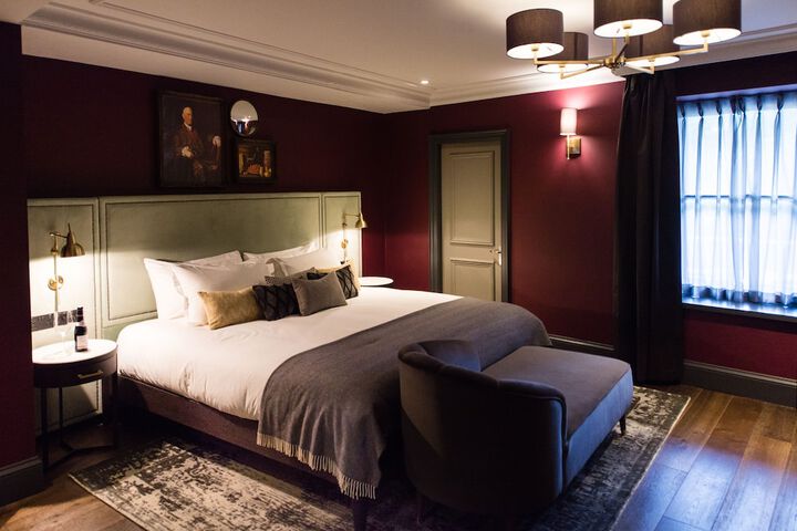 Room 27 of 80