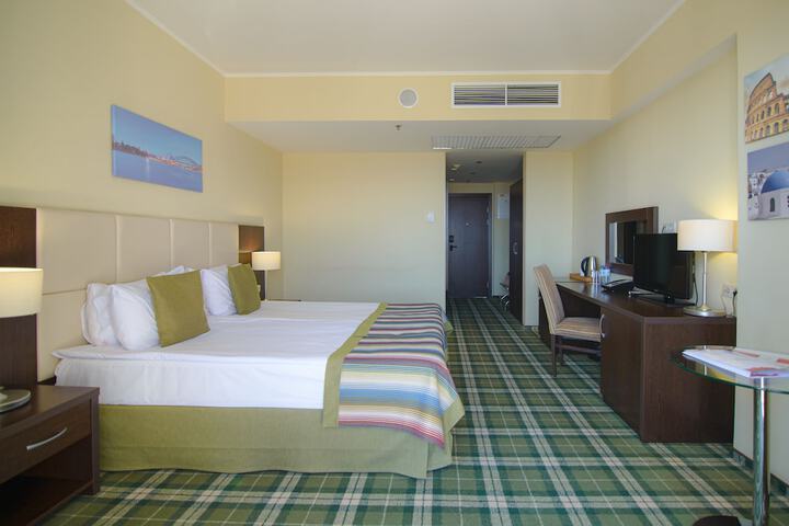 Room 6 of 55