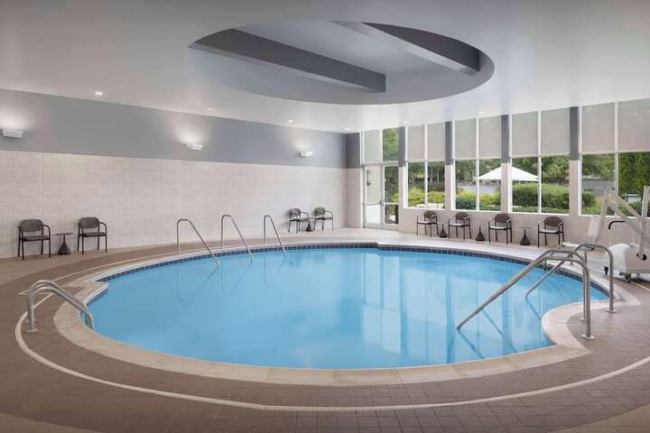 Hotel Pool