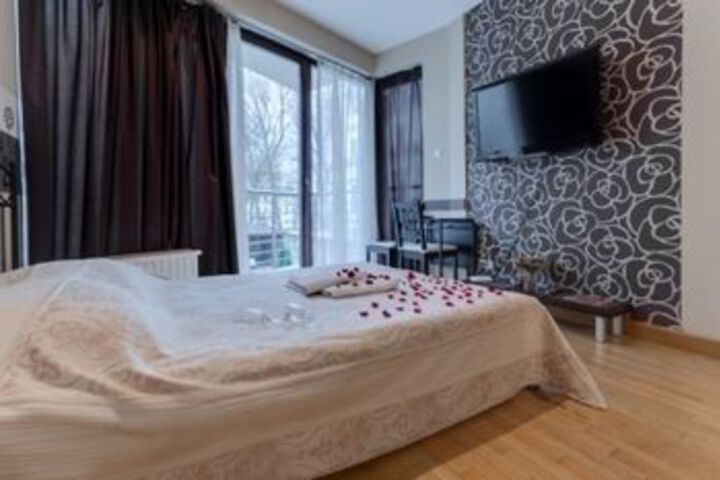 Room 11 of 29