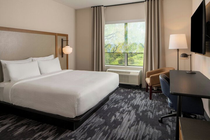 Room 6 of 21