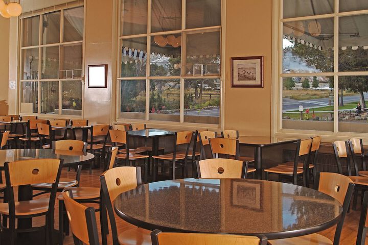 Snack bar