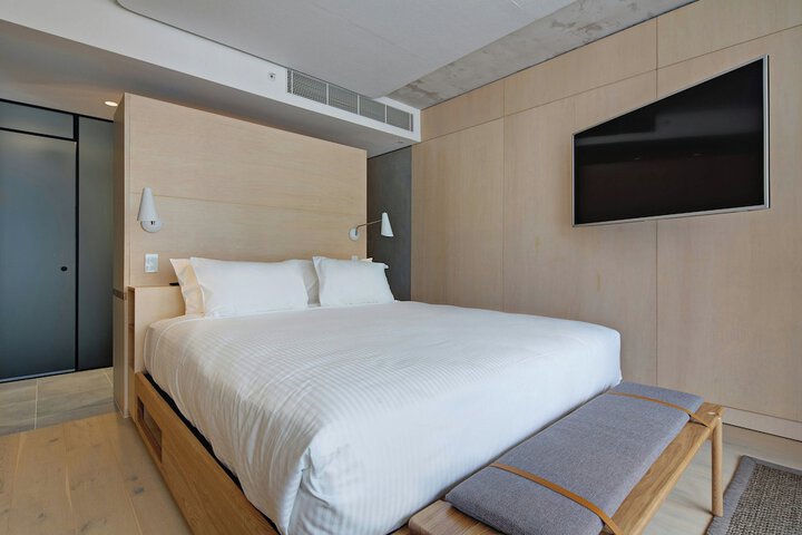 Room 85 of 308
