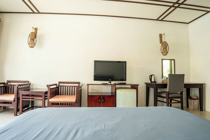 Room 10 of 42