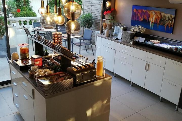 Dining Photos