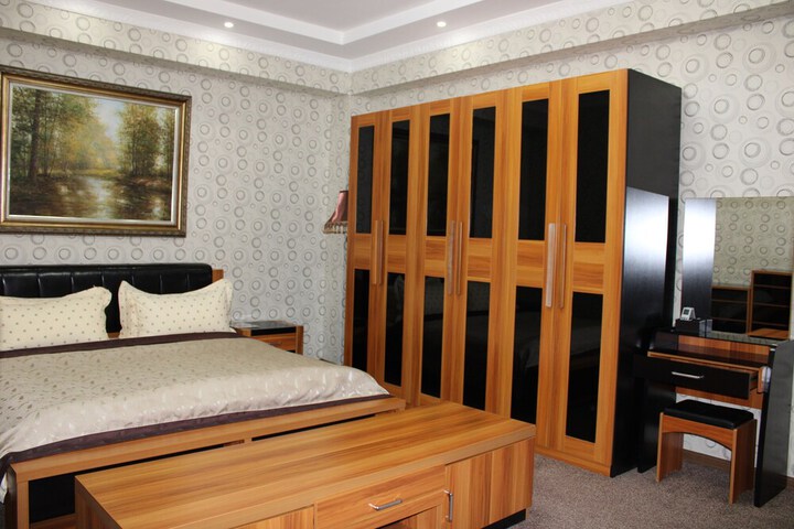 Room 8 of 31