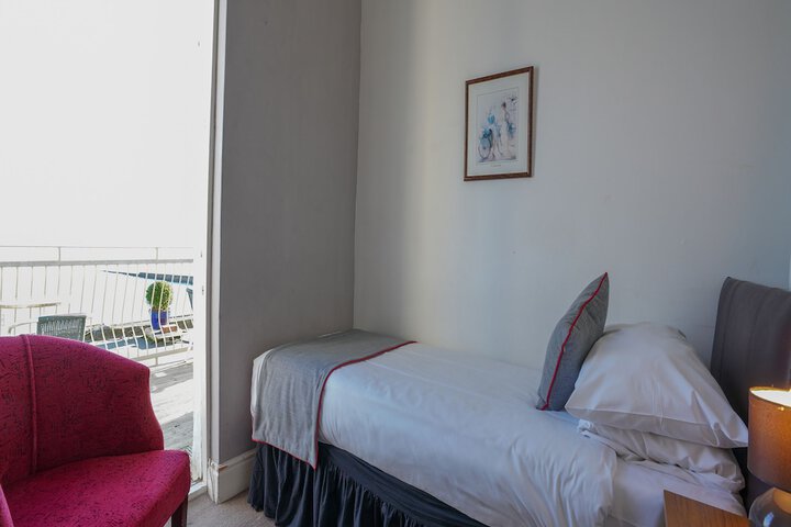 Room 26 of 111