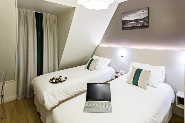 Room 43 of 84