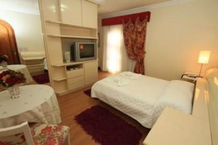 Room 15 of 27