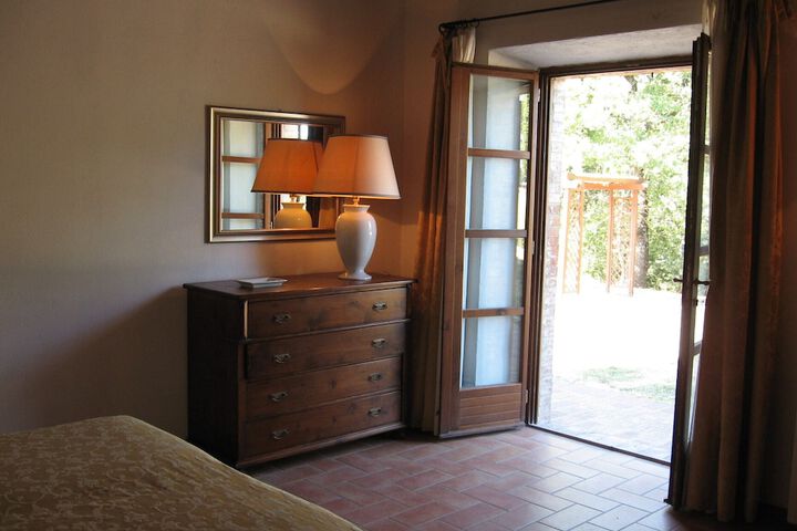 Room 10 of 74
