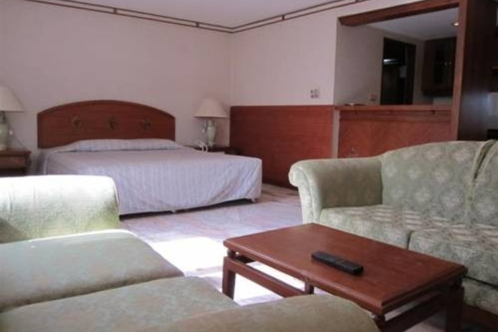 Room 7 of 17