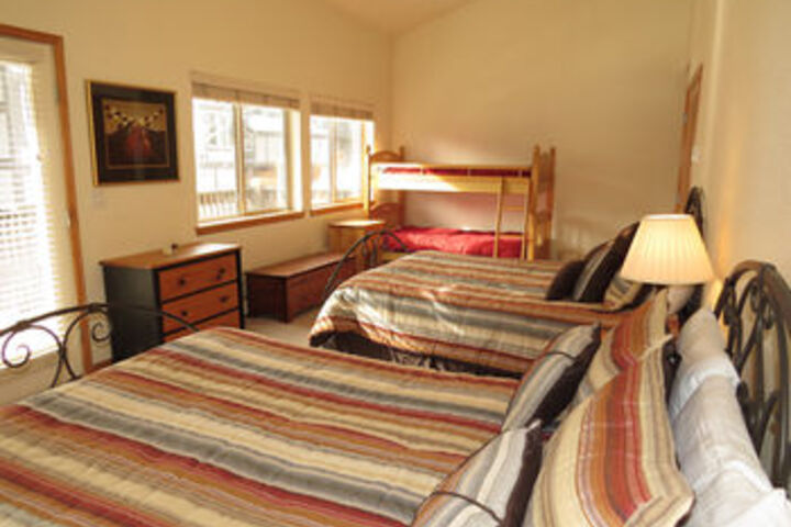 Room 20 of 102