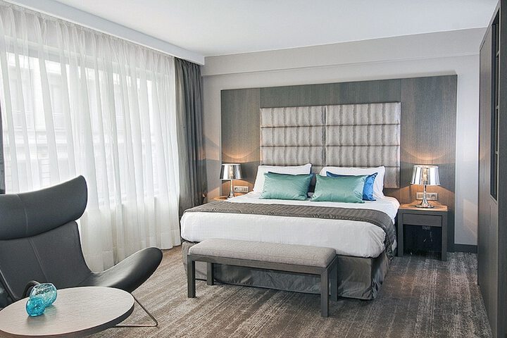 Room 12 of 46