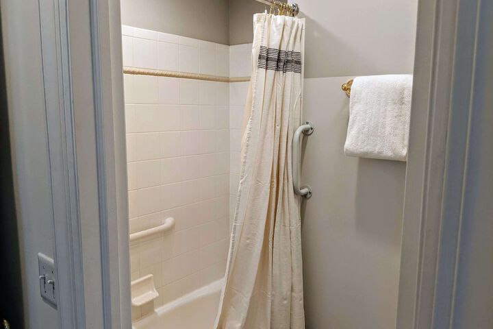 Room 216 of 258