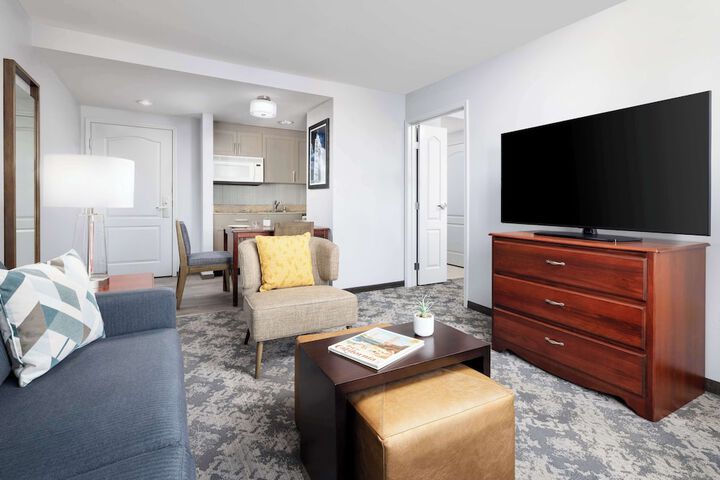 1 King 2 Queen Beds 2 Bedroom 2 Bath Suite (18 of 28)