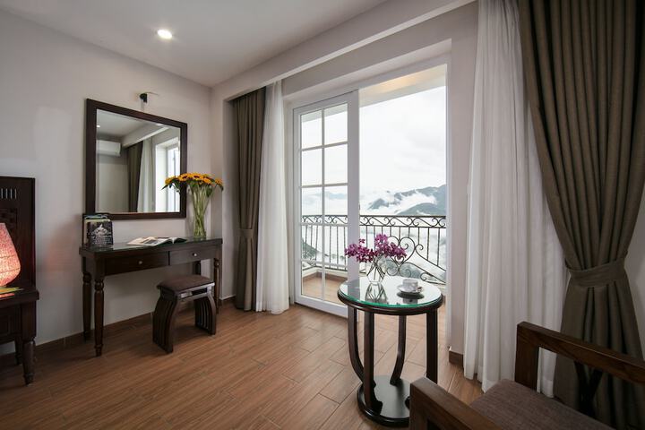 Room 10 of 54