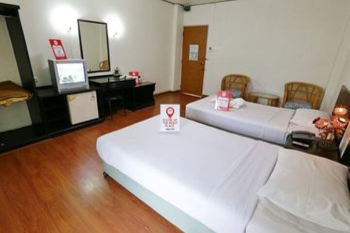 Room 10 of 24