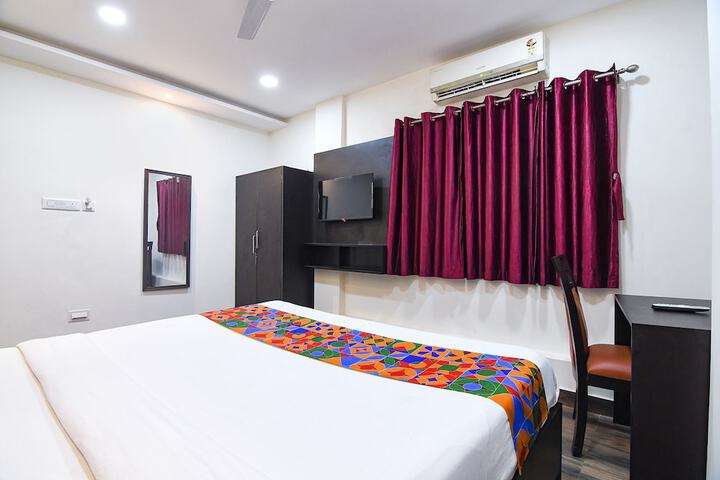 Room 34 of 39
