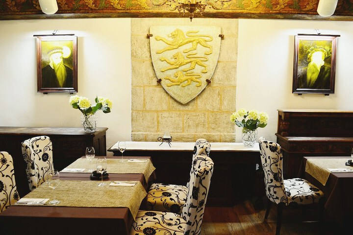 Dining 79 of 119