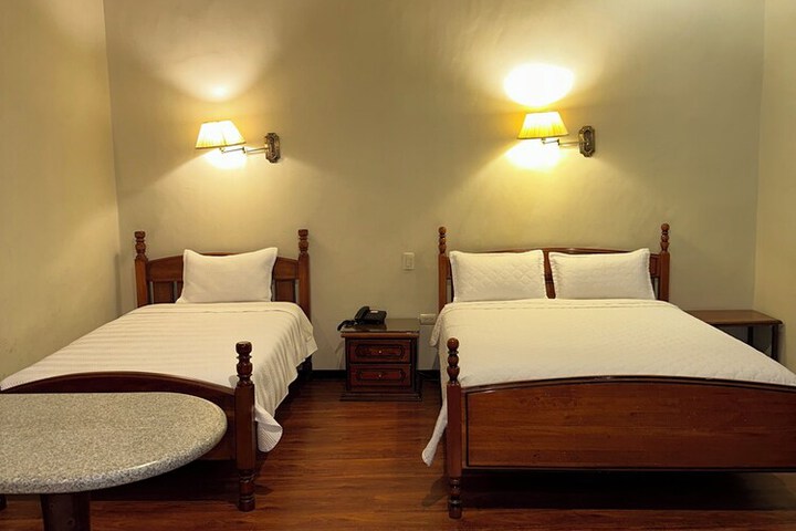 Room 35 of 132