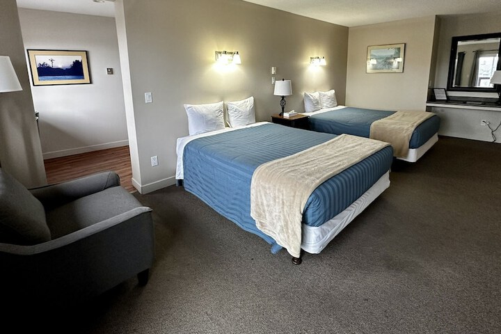 Room 8 of 53