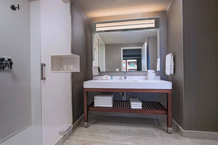 Room 15 of 47