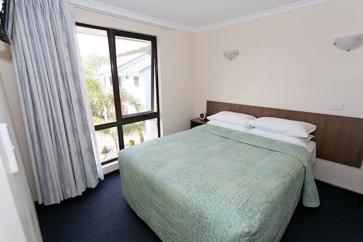Room 9 of 174