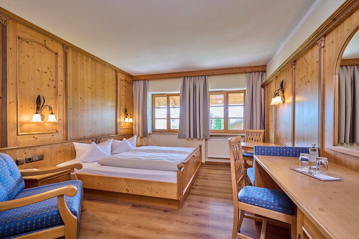 Room 4 of 31