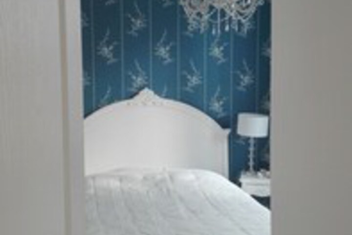 Room 4 of 17