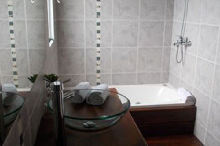 Room 3 of 25