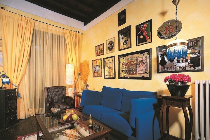 Room 27 of 64
