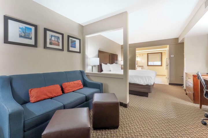 Efficiency Suite King Bed (2 of 9)