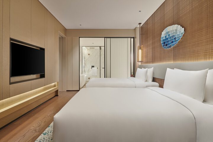 Room 11 of 114
