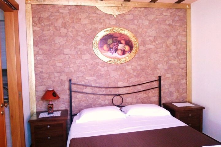 Room 12 of 131
