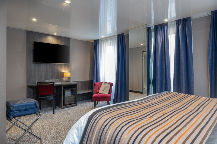 Room 26 of 66