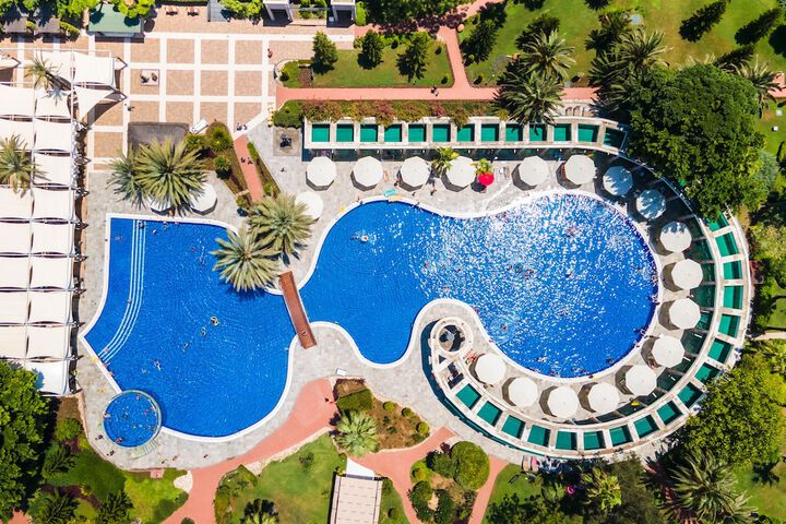 Pool 54 of 102
