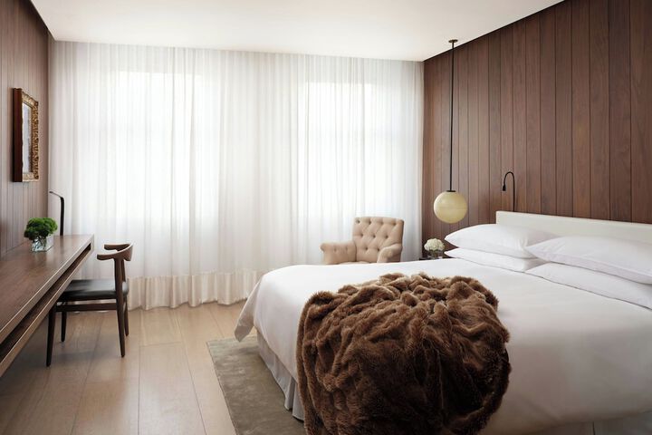 Room 42 of 139