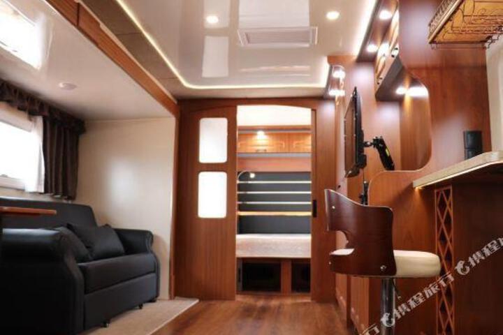 General 7 of 23