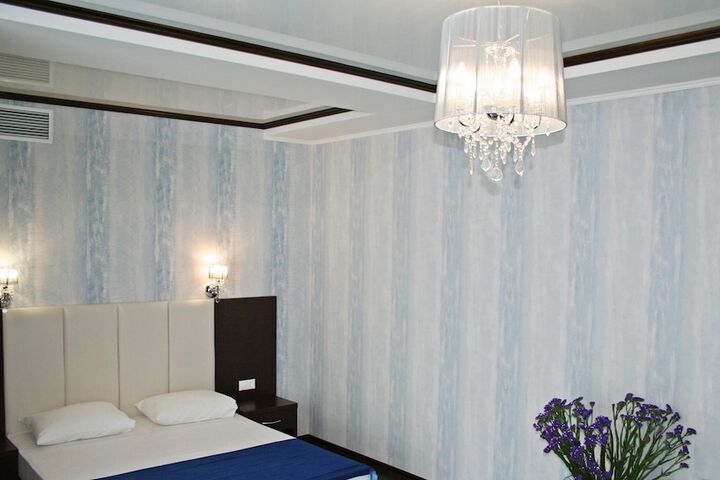 Room 11 of 72