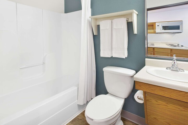 Standard Double Bed (12 of 28)