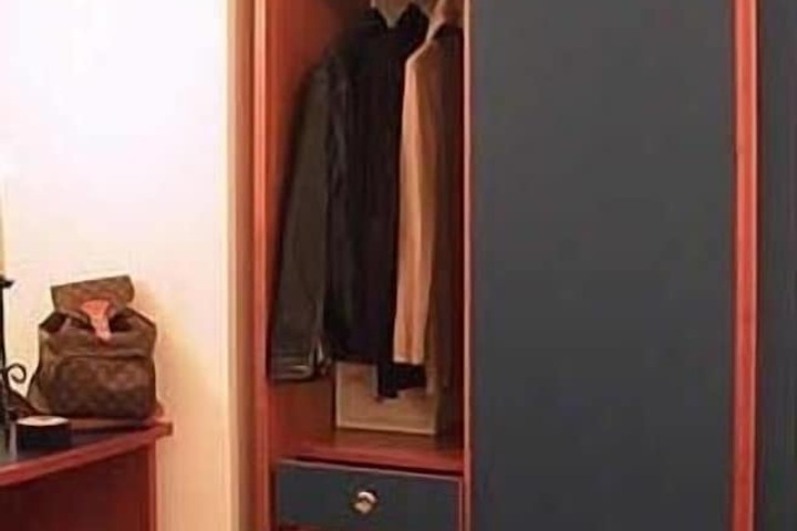 Room 8 of 22
