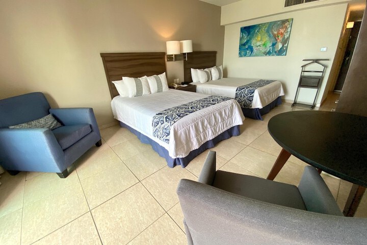 Room 7 of 34