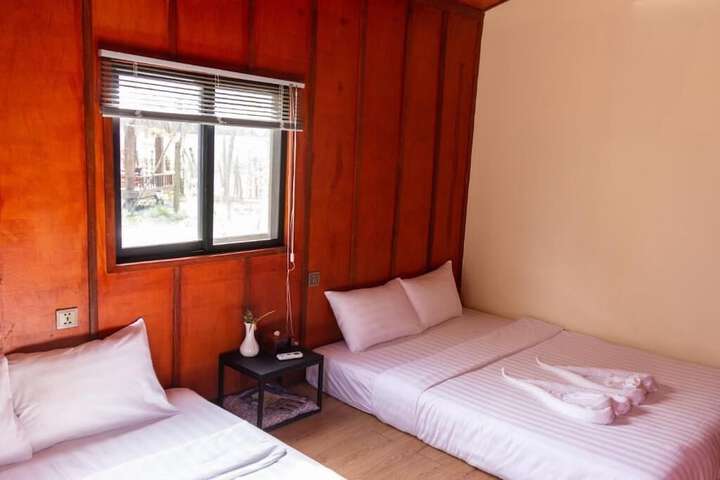 Room 5 of 161