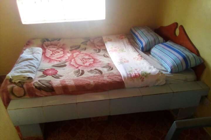 Room 10 of 19