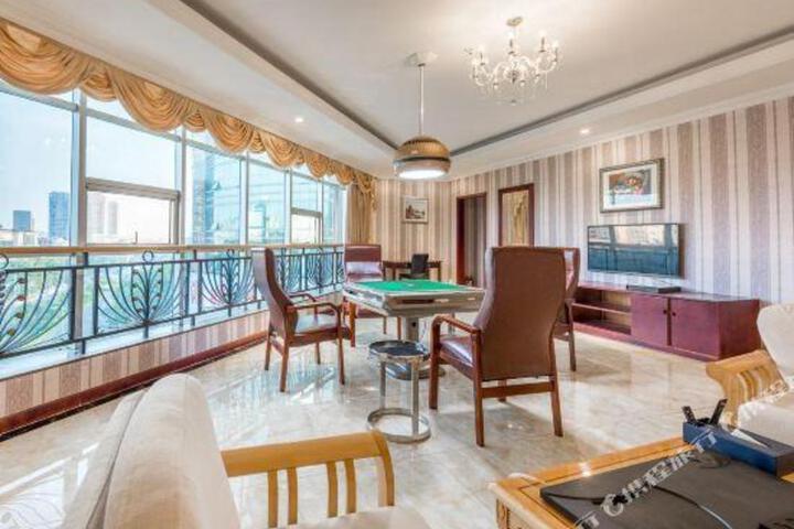 Jianglong Hotel (Dongguan Houjie Wanda Plaza)