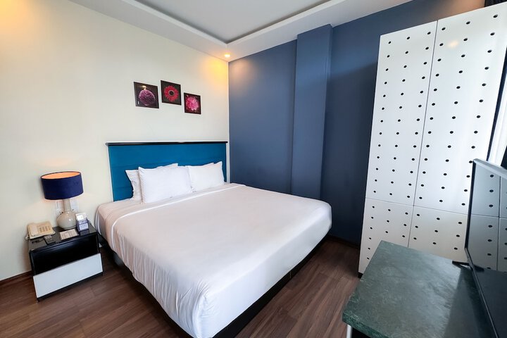 Room 19 of 84