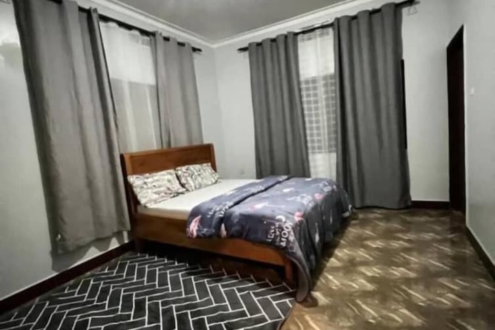 Room 6 of 24