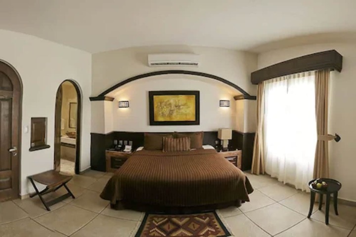 Room 18 of 40