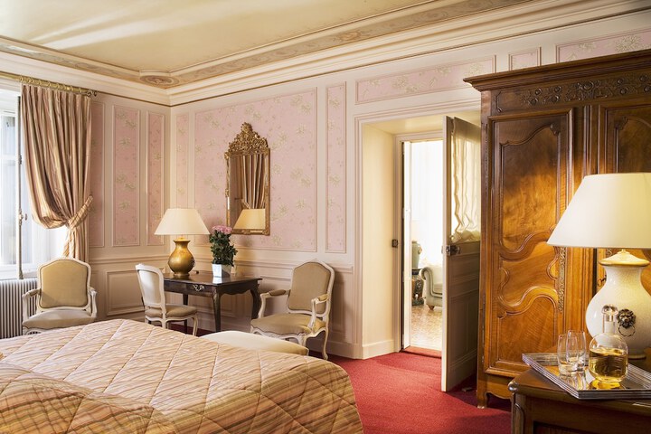 Room 5 of 51