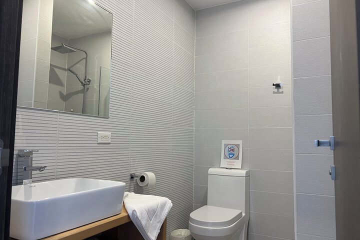 Room 72 of 106